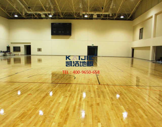 體育木地板受潮后還有更好的辦法解決辦法——凱潔地板