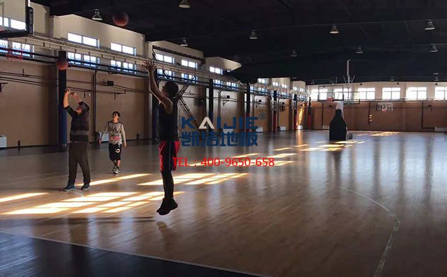 體育館木地板廠家直銷價(jià)格多少錢一平米——?jiǎng)P潔地板