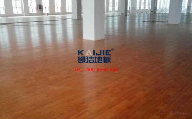 體育館木地板廠家直銷價(jià)格多少錢一平米——?jiǎng)P潔地板