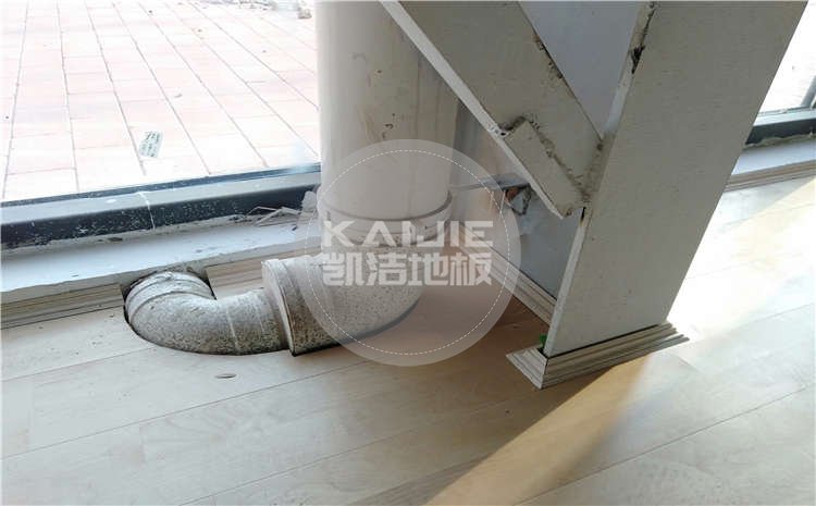 湖北武漢青山區(qū)羽毛球館木地板項目