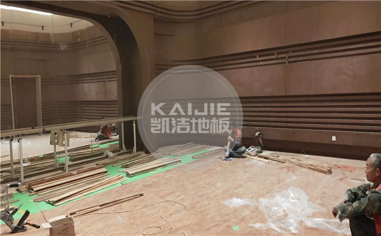 河北廊坊大劇院舞臺木地板項目