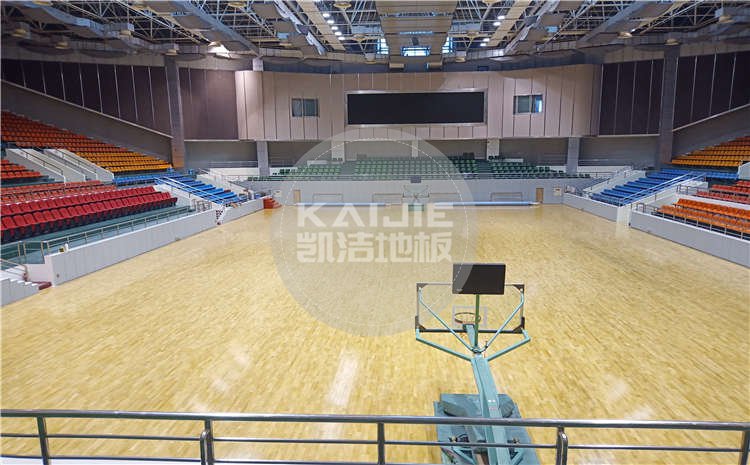 重慶銅陵體育館運(yùn)動(dòng)木地板案例圖片