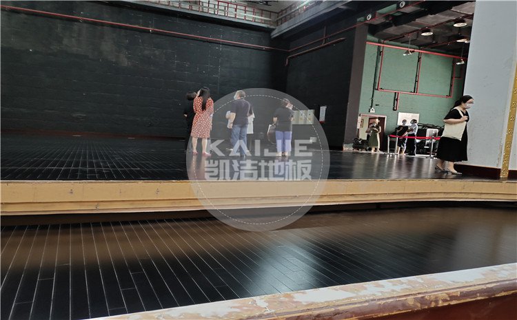 **文化宮舞臺木地板案例