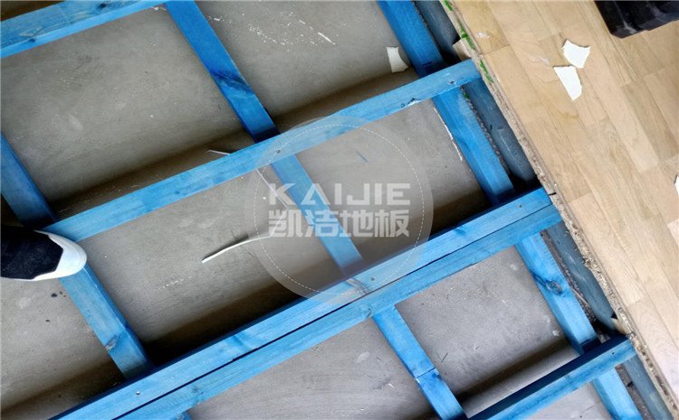 山西運城財經學校羽毛球館木地板案例-凱潔體育地板