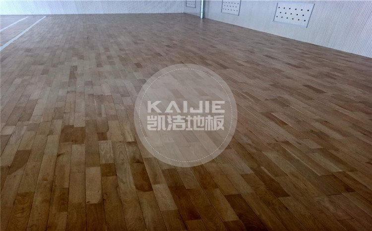 山西運城財經學校羽毛球館木地板案例-凱潔體育地板