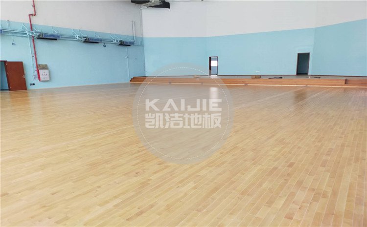 佛山南海區(qū)綠電能源有限公司體育館木地板案例-凱潔體育地板