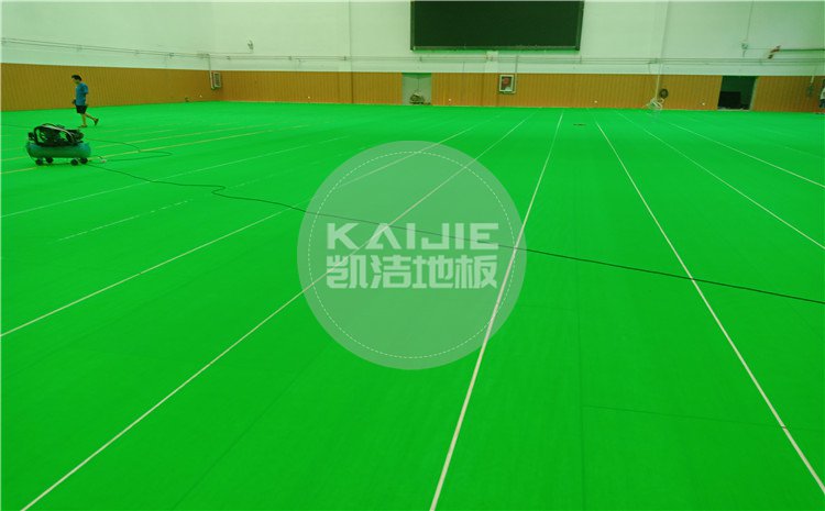 山東鄒城*一中學孟子湖校區學校體育館木地板項目——凱潔體育地板