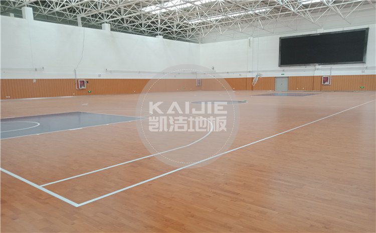 山東鄒城*一中學孟子湖校區學校體育館木地板項目——凱潔體育地板
