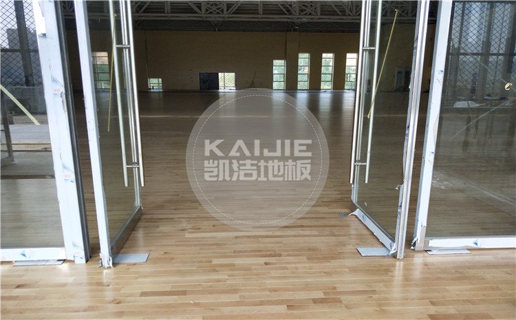 陜西神木第*高級中學(xué)體育館木地板案例—凱潔體育木地板廠家