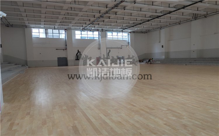 四川綿陽實驗中學體育館木地板項目-凱潔體育木地板廠家