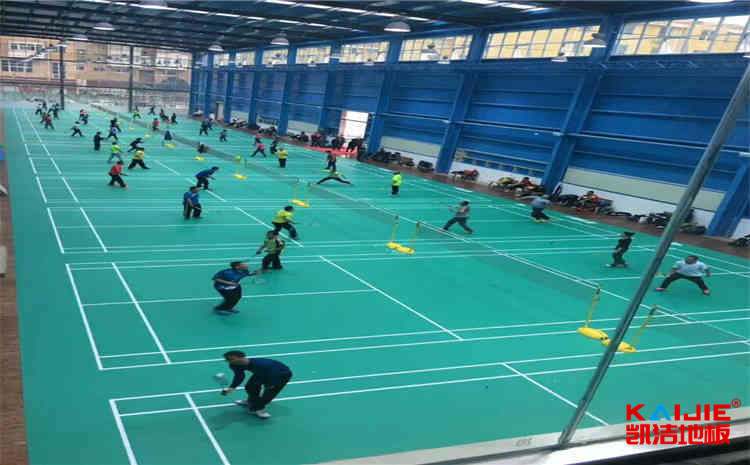 楓木籃球場(chǎng)木地板多少錢一平米