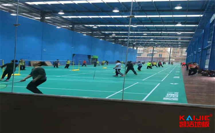 體育館木地板打磨翻新多少錢