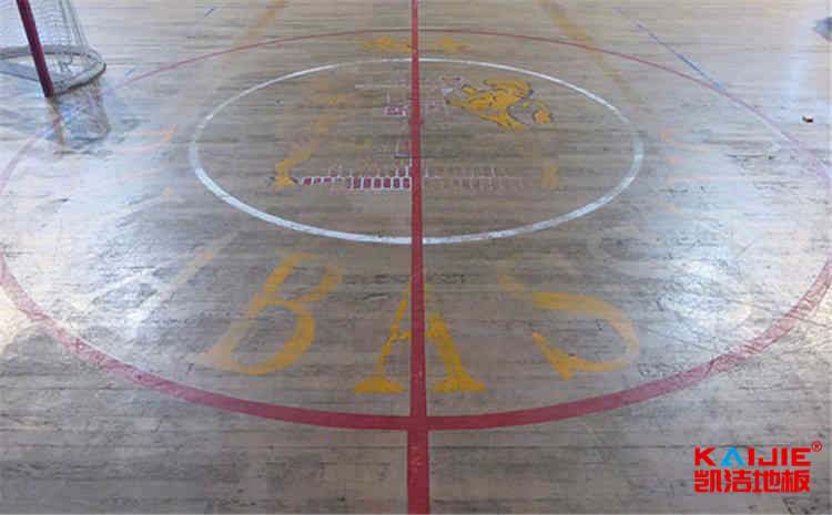 20厚羽毛球館木地板怎么保養(yǎng)？