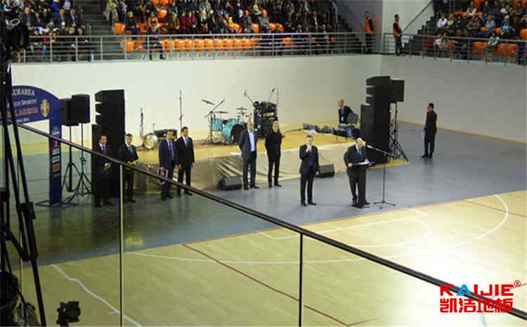 俄勒岡松風雨操場運動地板生產廠家