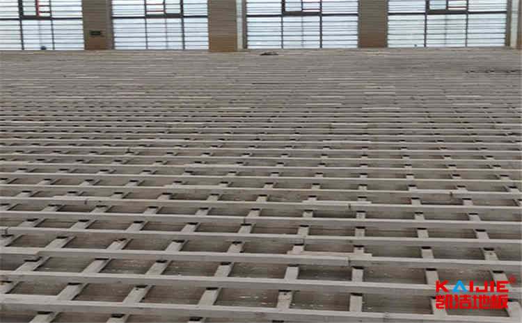 拼接板風(fēng)雨操場運(yùn)動地板批發(fā)價(jià)格