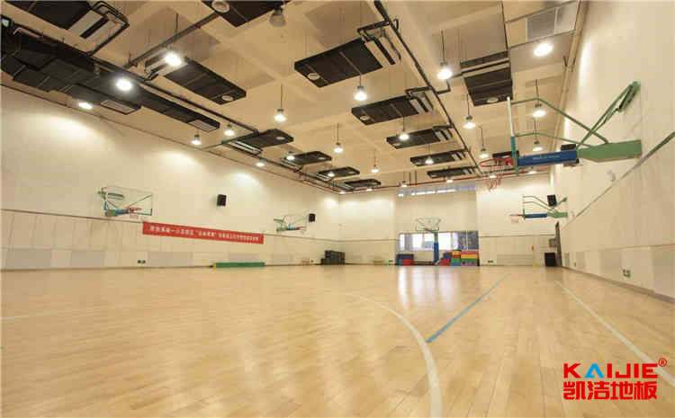 硬木舞臺木地板有色差嗎