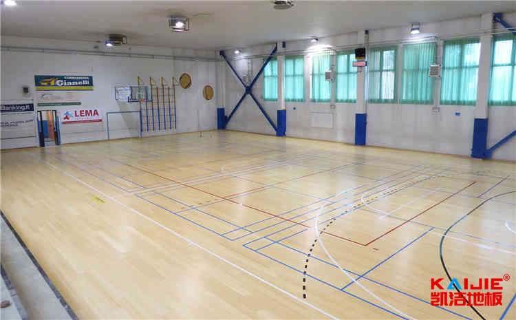 拼接板羽毛球館木地板一般多少錢？