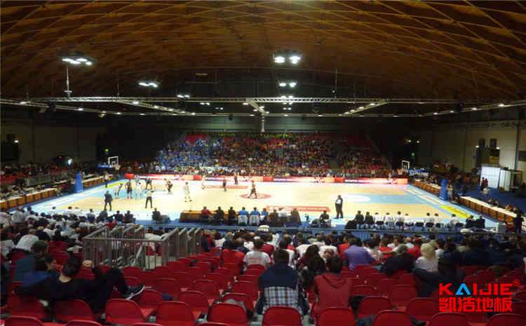 硬木企口籃球場木地板價格是多少錢？