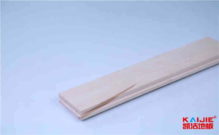 20厚木地板籃球館多少錢一平米？