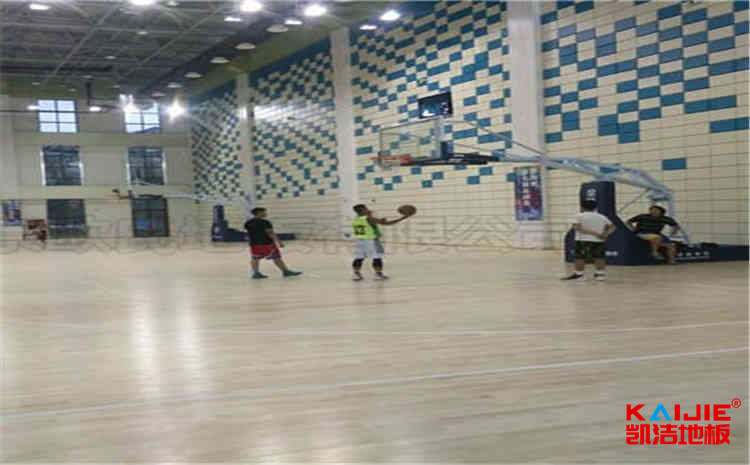 專業的舞臺運動木地板造價是的多少？