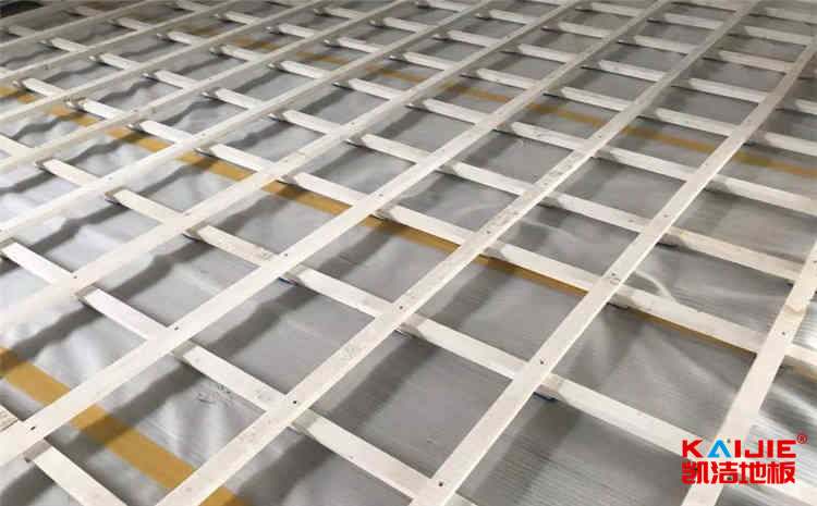 專業(yè)的體育木地板價格是多少錢？