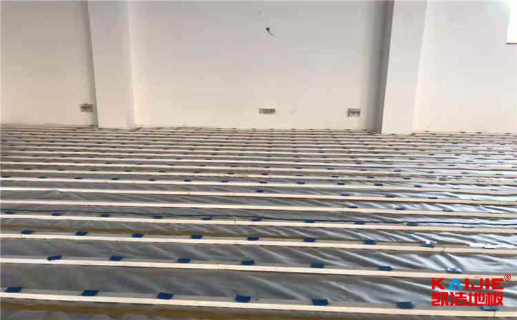 楓木羽毛球館木地板翻新施工