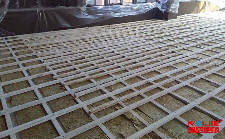 20厚羽毛球館木地板怎么保養(yǎng)？