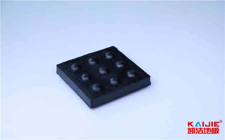 24厚松木籃球地板案例