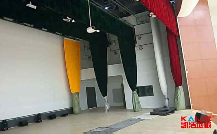 比賽場館籃球場地板一般多少錢