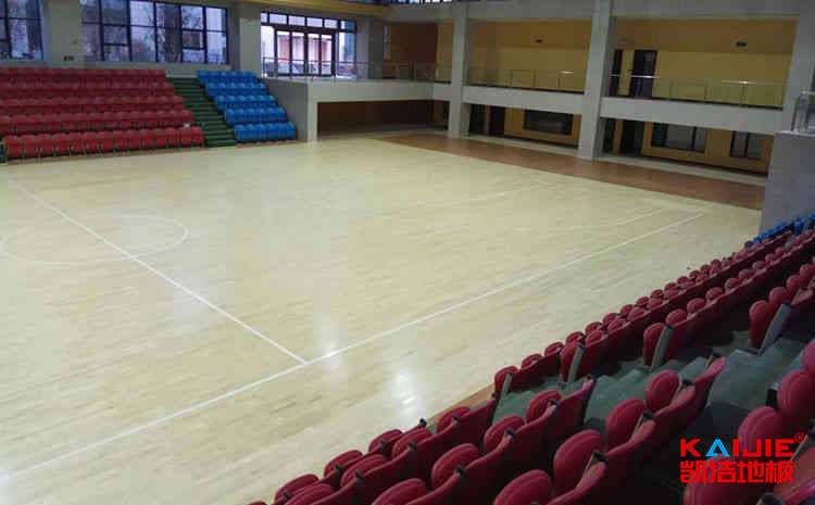 20厚排球館木地板怎么翻新