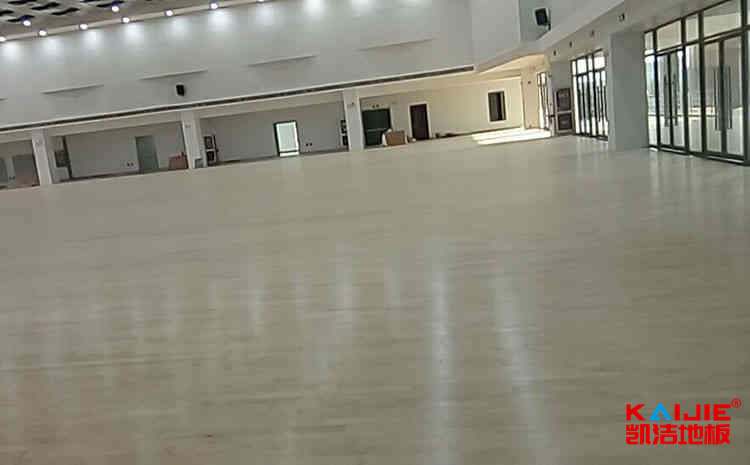 籃球場木地板安裝