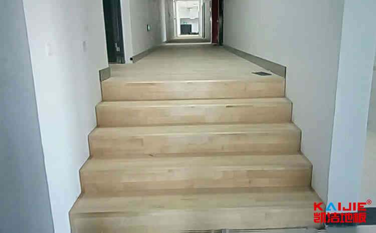 楓木地板與柞木地板有什么不一樣