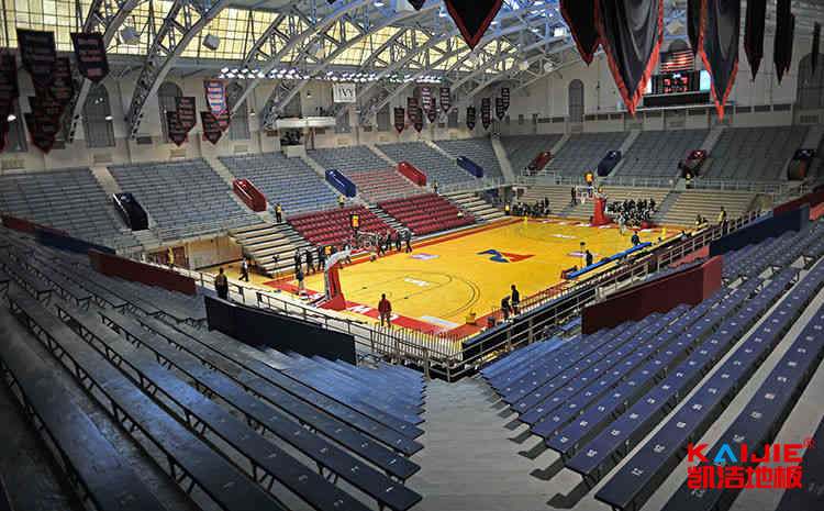 楓樺木籃球場木地板打磨翻新