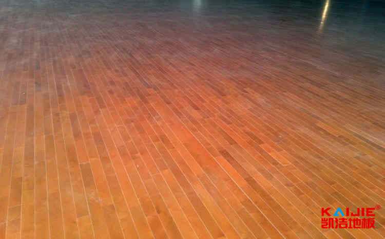 楓木籃球場(chǎng)木地板生產(chǎn)廠家