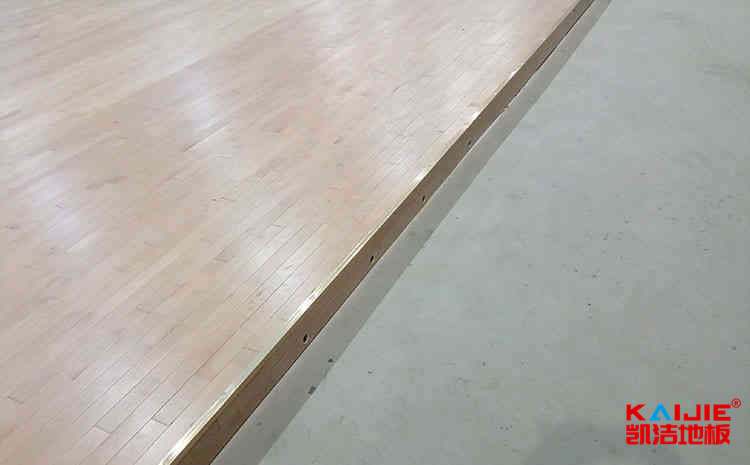 室內(nèi)籃球木地板打磨