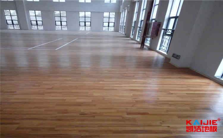 五角楓羽毛球館木地板板式龍骨結構