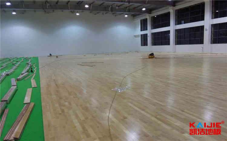 比賽場館籃球館木地板維護(hù)